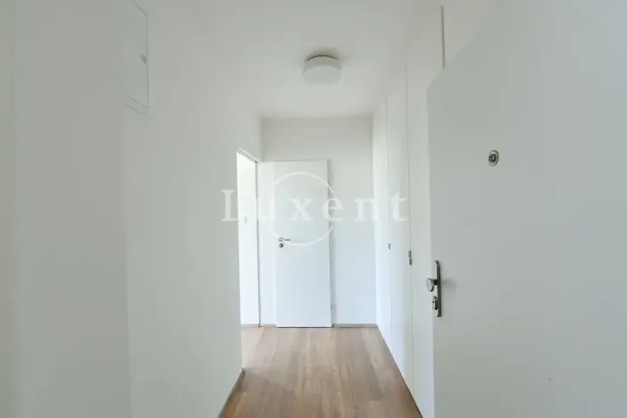 Pronájem bytu 1+kk, Praha - Vinohrady, Lucemburská, 30 m2
