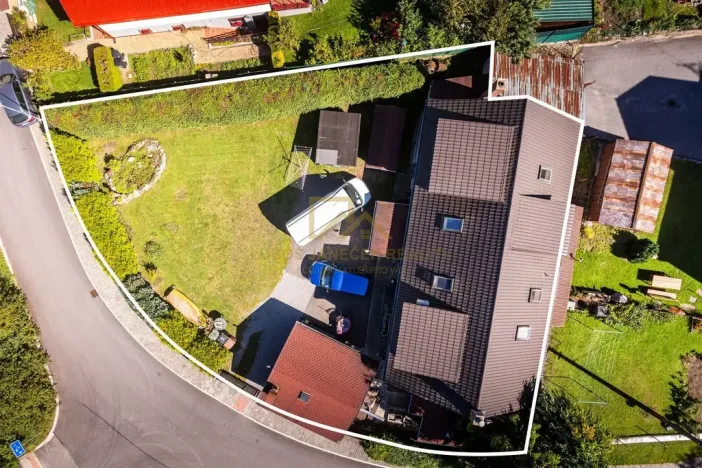 Prodej rodinného domu, Černá v Pošumaví, 210 m2