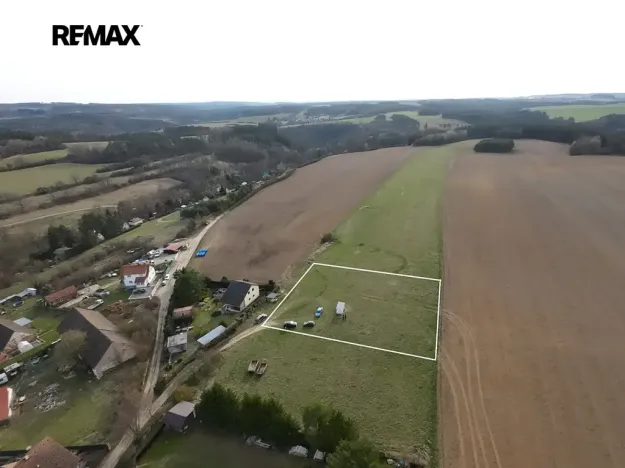 Prodej pozemku pro bydlení, Čerňovice, 2501 m2