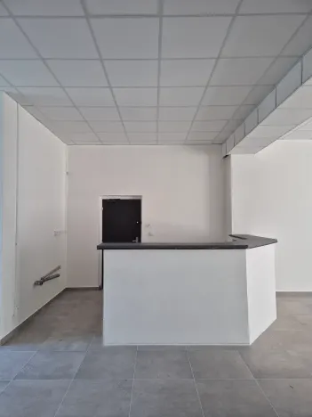 Pronájem obchodního prostoru, Kladno, Komenského, 96 m2
