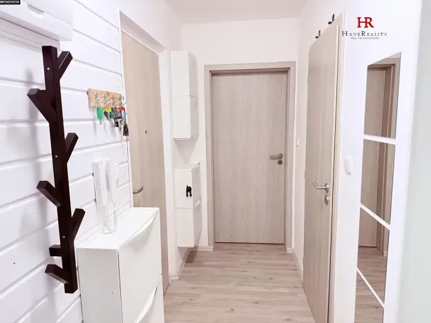 Prodej bytu 2+1, Milovice, Spojovací, 47 m2