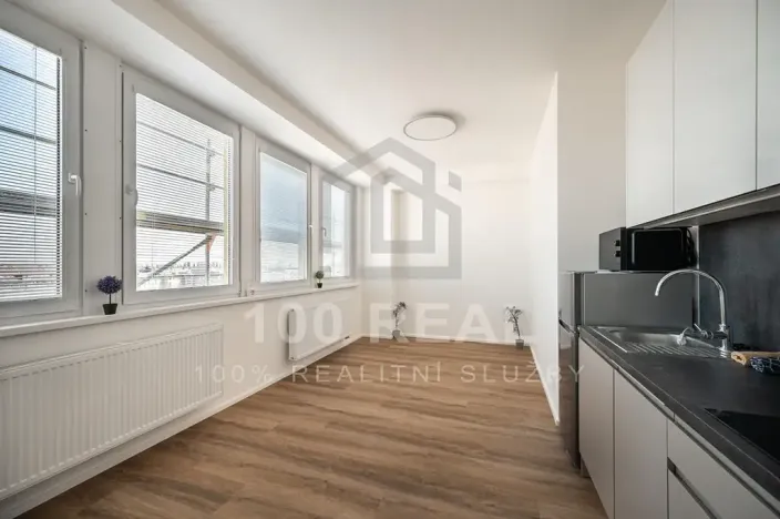 Pronájem bytu 1+kk, Hradec Králové, Průmyslová, 26 m2