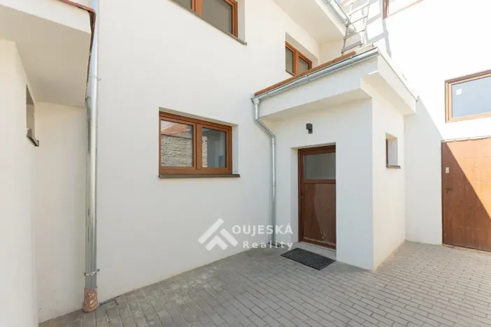 Pronájem bytu 2+kk, Ivančice, Žerotínovo náměstí, 55 m2