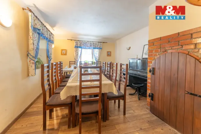 Prodej restaurace, Suchdol, 390 m2