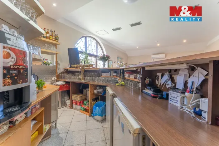 Prodej restaurace, Suchdol, 390 m2