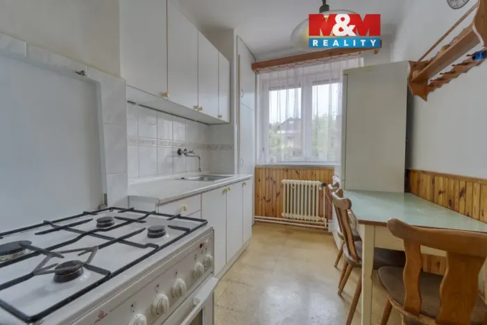 Prodej bytu 3+1, Strážov, 75 m2