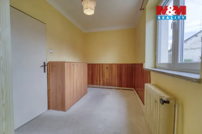 Prodej bytu 3+1, Strážov, 75 m2