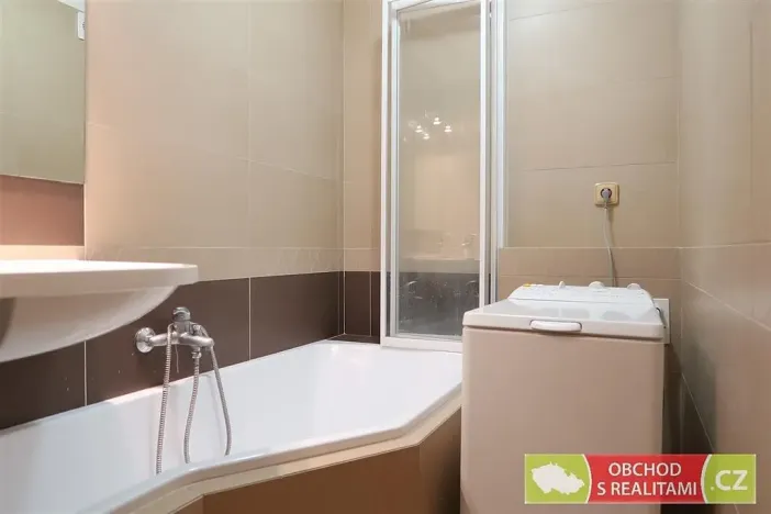 Pronájem bytu 2+kk, Praha, Ctěnická, 39 m2