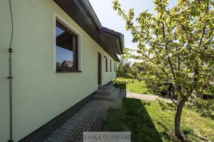 Prodej rodinného domu, Jesenice, Ostružinová, 119 m2