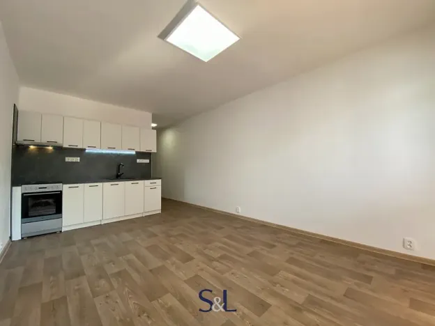 Pronájem bytu 1+kk, Nový Bor, Svojsíkova, 28 m2