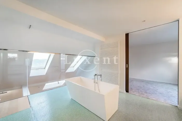 Pronájem bytu 3+1, Praha - Bubeneč, U akademie, 135 m2