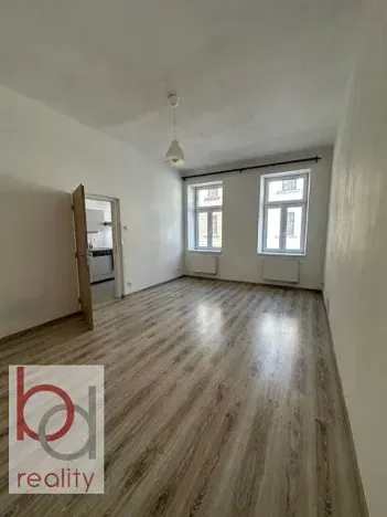 Pronájem bytu 1+1, České Budějovice, Matice školské, 40 m2