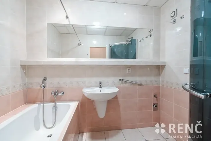 Pronájem bytu 3+1, Brno, Šeříková, 86 m2