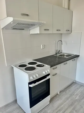 Pronájem bytu 2+1, Praha - Bohnice, Feřtekova, 66 m2