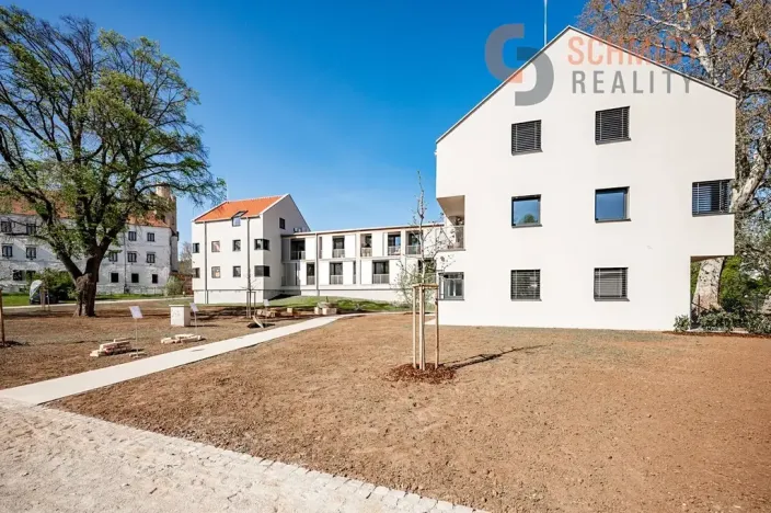 Pronájem bytu 2+kk, Břeclav, Pod Zámkem, 58 m2