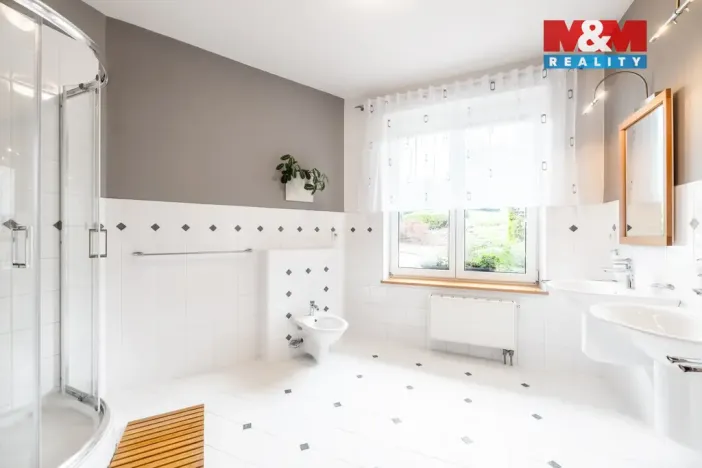 Prodej rodinného domu, Žlutava, 279 m2