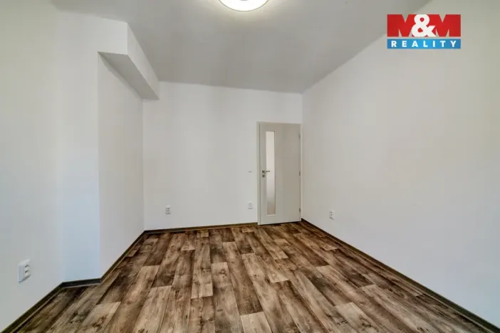 Pronájem bytu 4+1, Cheb, Májová, 121 m2