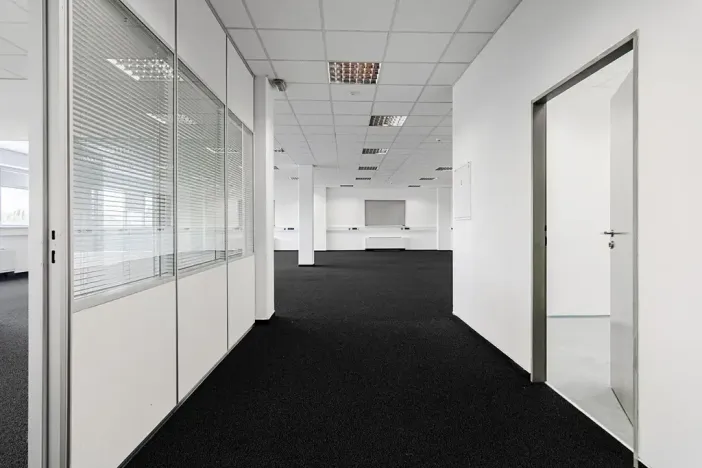 Pronájem kanceláře, Praha - Letňany, Veselská, 225 m2