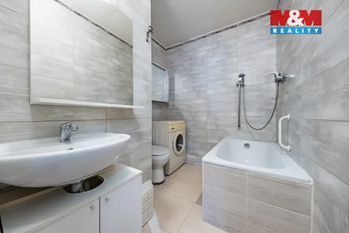 Prodej bytu 2+kk, Praha - Stodůlky, V hůrkách, 40 m2