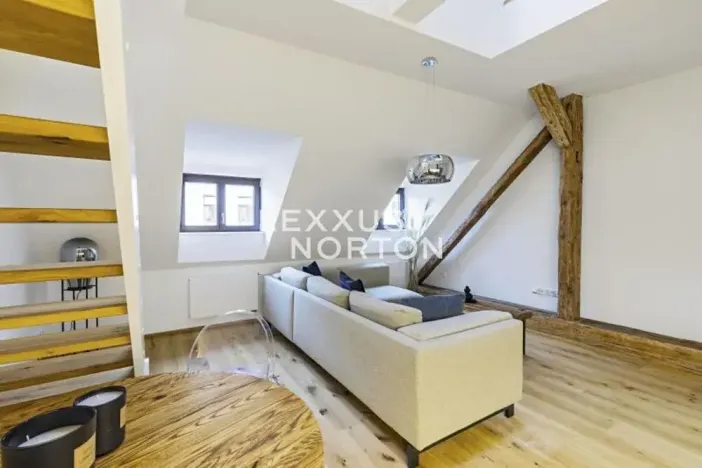 Pronájem bytu 2+kk, Praha - Staré Město, V kotcích, 70 m2