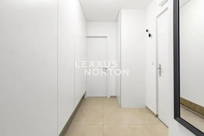 Pronájem bytu 2+kk, Praha - Staré Město, V kotcích, 70 m2