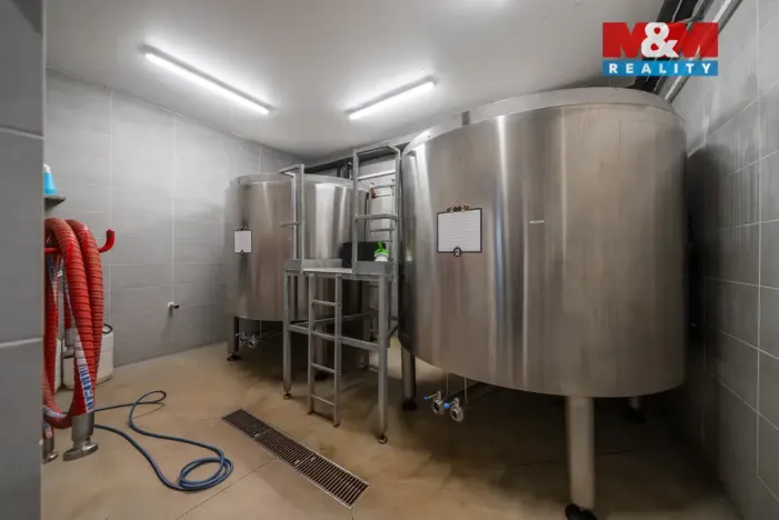 Prodej obchodního prostoru, Olomouc - Nemilany, 600 m2