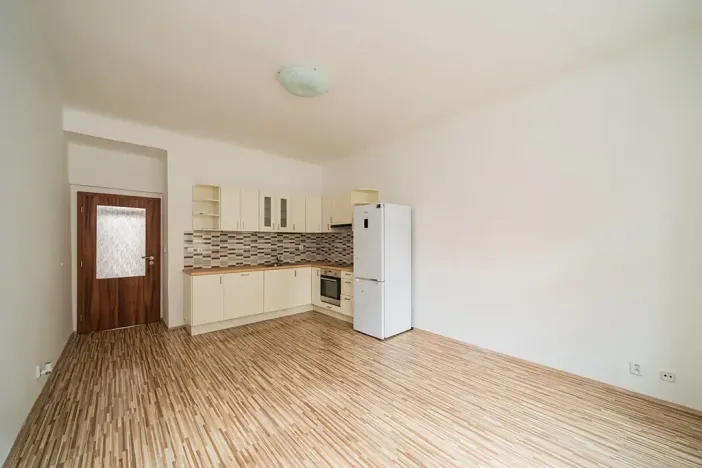 Pronájem bytu 2+kk, Praha - Vršovice, Vršovická, 48 m2