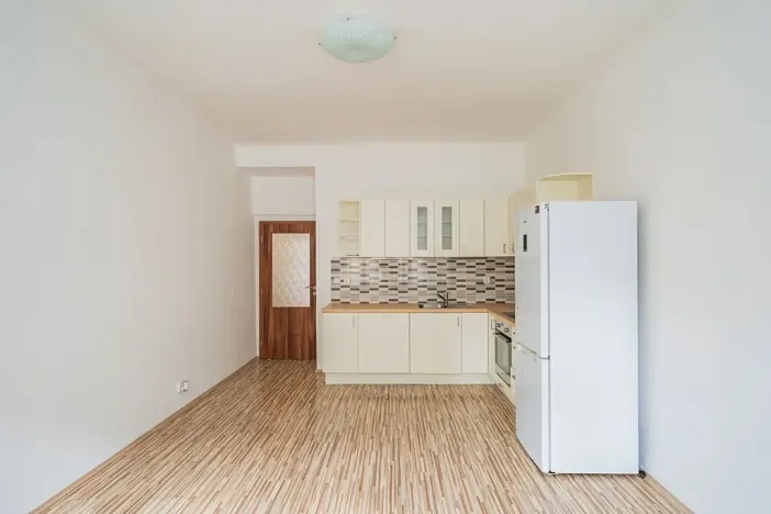 Pronájem bytu 2+kk, Praha - Vršovice, Vršovická, 48 m2