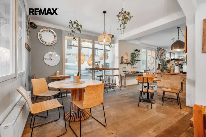 Pronájem obchodního prostoru, Praha - Žižkov, Husitská, 120 m2