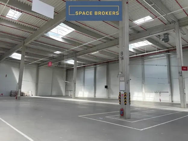Pronájem skladu, Brno, 5215 m2