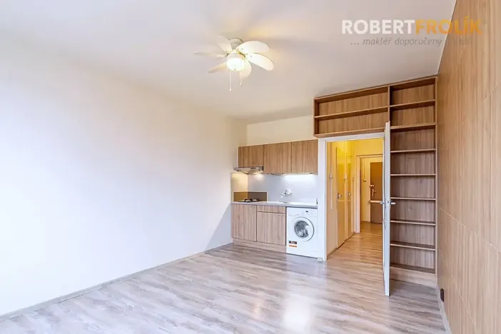 Pronájem bytu 1+kk, Praha - Záběhlice, Jabloňová, 28 m2