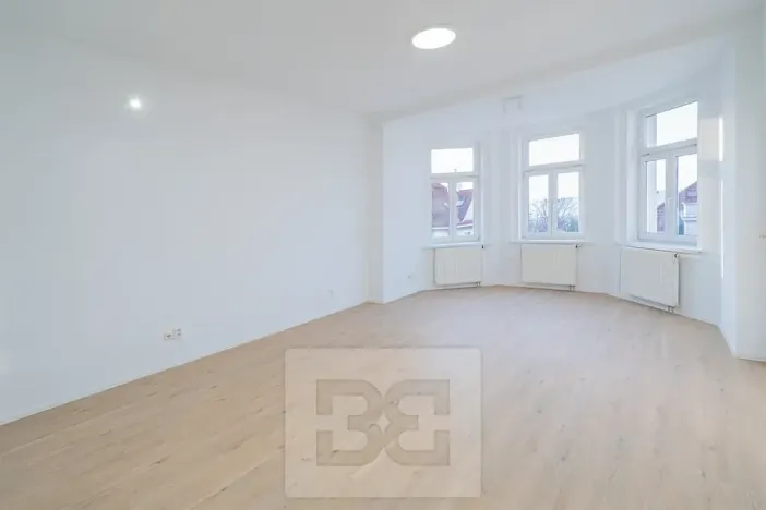 Pronájem bytu 3+1, Praha - Libeň, Na stráži, 110 m2