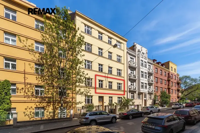 Prodej bytu 3+1, Praha - Bubeneč, U zeměpisného ústavu, 111 m2