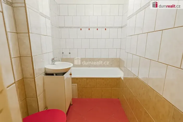 Pronájem bytu 2+1, Karlovy Vary, náměstí Dr. M. Horákové, 53 m2