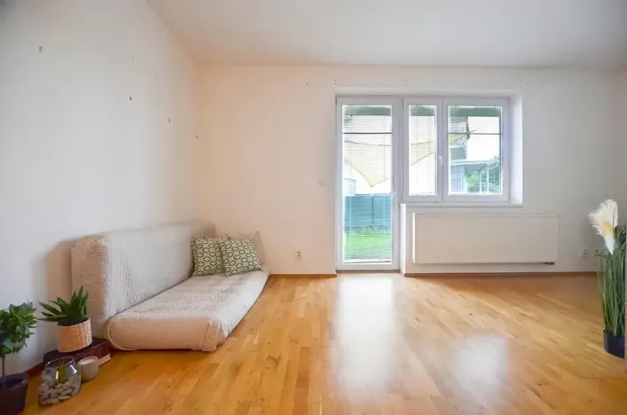 Pronájem bytu 2+kk, Praha - Kyje, Břeclavská, 50 m2
