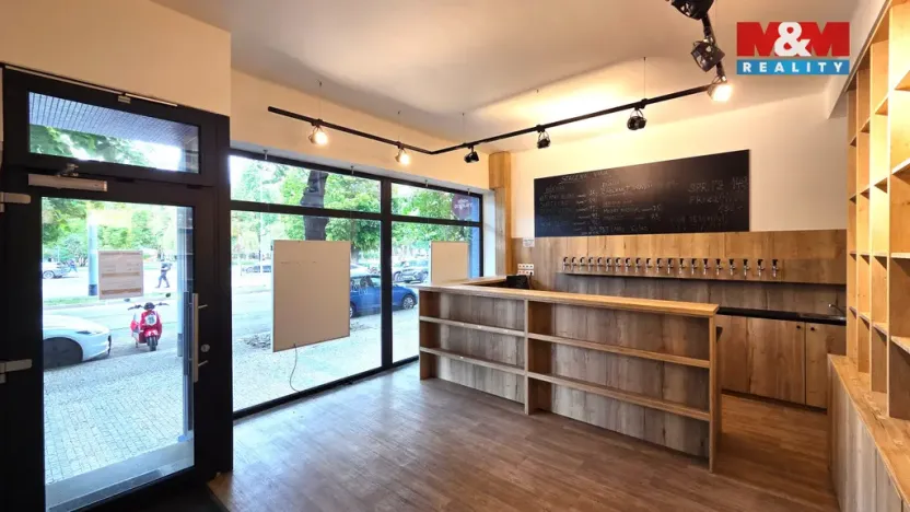 Pronájem obchodního prostoru, Praha - Holešovice, Ortenovo náměstí, 77 m2