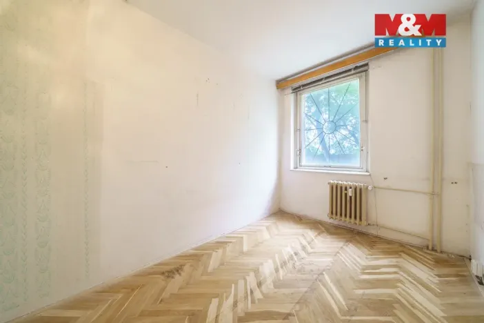 Prodej bytu 3+1, Karlovy Vary - Stará Role, Fibichova, 66 m2