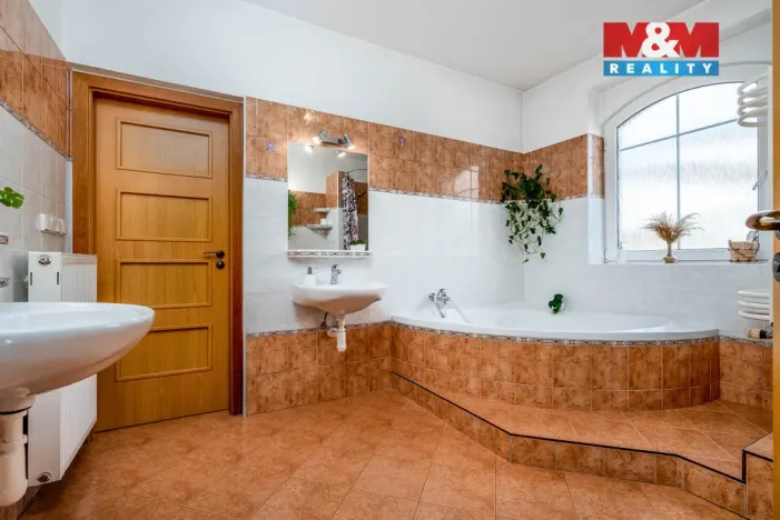 Prodej rodinného domu, Přerov nad Labem, 236 m2