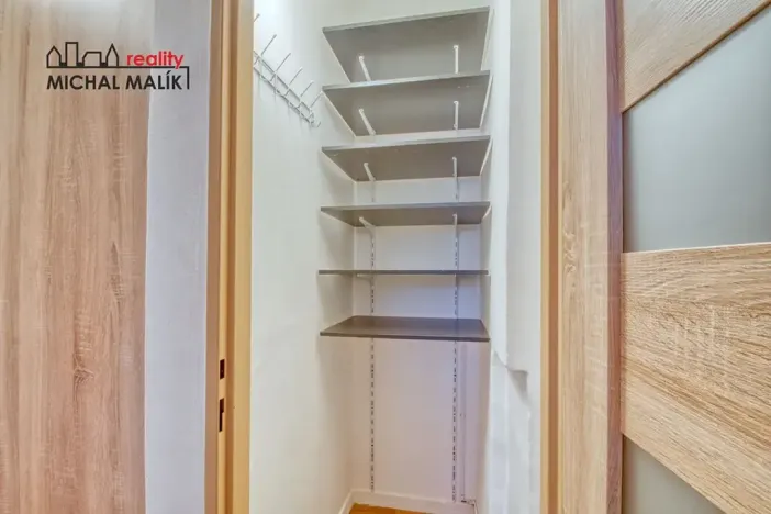 Pronájem bytu 2+1, Hranice, Hromůvka, 51 m2