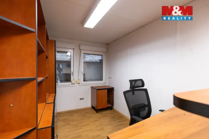 Pronájem výrobních prostor, Dnešice, 694 m2