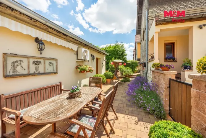 Prodej obchodního prostoru, Kladno - Kročehlavy, Vrchlického, 163 m2