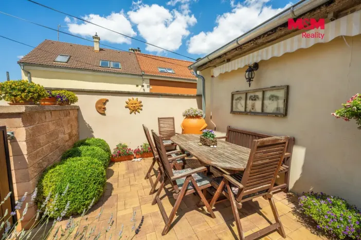 Prodej obchodního prostoru, Kladno - Kročehlavy, Vrchlického, 163 m2