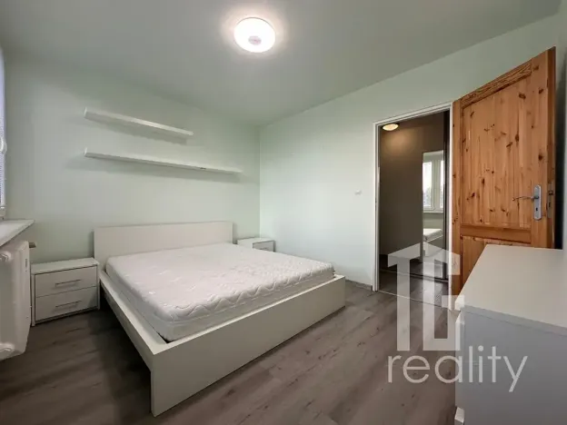 Pronájem bytu 3+kk, Praha - Karlín, Nekvasilova, 56 m2