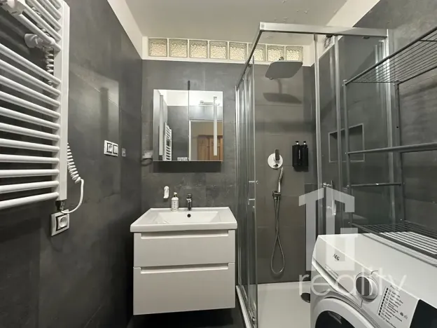 Pronájem bytu 3+kk, Praha - Karlín, Nekvasilova, 56 m2
