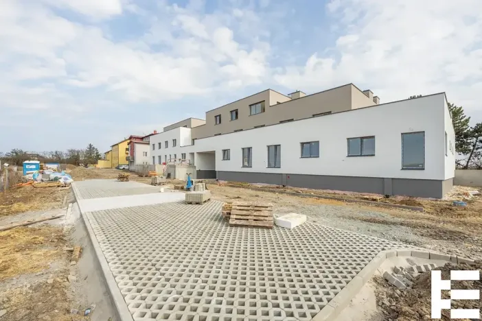 Prodej bytu 1+kk, Praha - Satalice, Za Novákovou zahradou, 32 m2