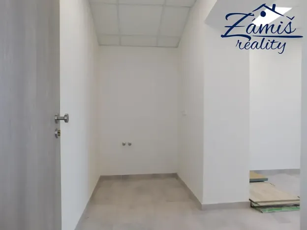 Pronájem kanceláře, Kladno, Slánská, 18 m2