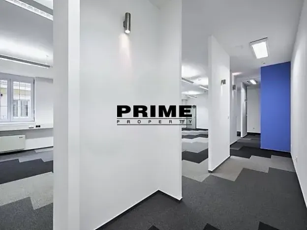 Pronájem kanceláře, Praha - Nové Město, Soukenická, 246 m2