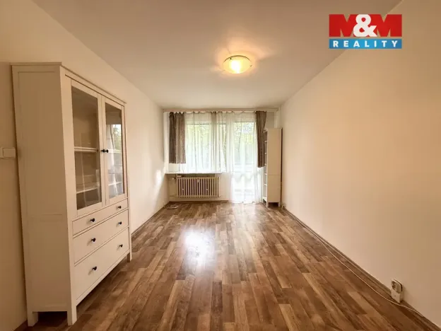 Pronájem bytu 2+kk, Praha - Kobylisy, Třeboradická, 40 m2