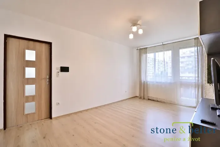 Pronájem bytu 2+kk, Praha - Kamýk, Smotlachova, 43 m2