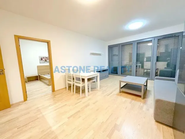 Pronájem bytu 2+kk, Praha - Karlín, U Mlýnského kanálu, 55 m2